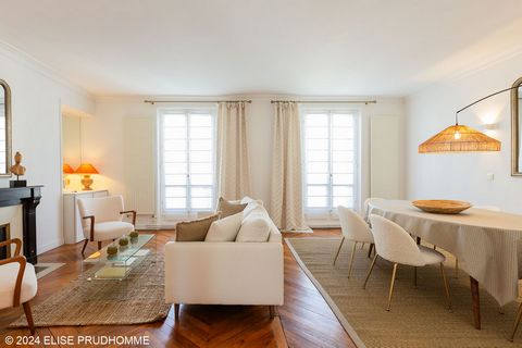 Host In Paris offers you a charming furnished 3-bedroom flat in the heart of the Latin Quarter. It can be rented on a medium-term basis (minimum 1 month). This flat, on the 5th floor with lift, is spacious and bright. It offers the perfect blend of c...