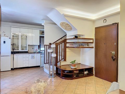 Monterotondo - San Martino - we offer for sale a three-room apartment with garage, parking space and cellar. Internally it is composed of a lounge, an open kitchen, two double bedrooms, one with a walk-in wardrobe, two bathrooms and three balconies. ...
