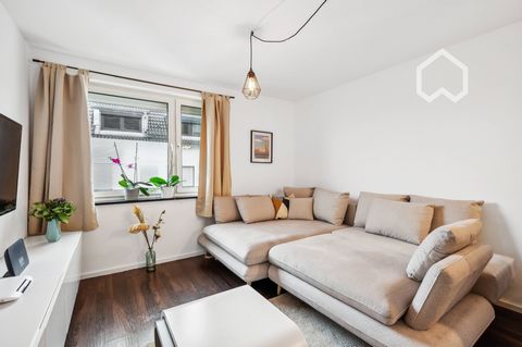 This stylish 2-room apartment in Ohmstrasse in Stuttgart is now available for rent. The apartment is modernly furnished and offers a comfortable living ambience for singles, couples or business travelers. Features of the apartment: Bedroom with comfo...