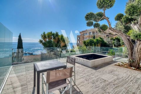 Cap d'Ail - In a luxury residence with swimming pool, 2-room apartment of 62 m², with terrace of 50 m² panoramic sea view, located on the 2nd floor, completely renovated in 2018. The apartment consists of an entrance, kitchen open to the living room ...