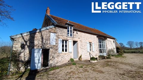 A27759MRS23 - This stunning renovated farmhouse has been renovated with taste and while retaining authentic elements. It has 2 living / dining rooms (one of 55 m2), a kitchen/dining room and a bathroom on the ground floor, and 2 bedrooms, another liv...