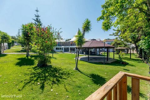 Located in a small Alentejo village, this space was carefully designed by a couple 20 years ago for weddings. It can house up to 600 people for all kinds of family or tourist events. And despite its size, the atmosphere is cozy and romantic! The prop...
