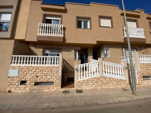 Excelente oportunidad de adquirir en propiedad este apartamento residencial con una superficie de 181 m² bien distribuidos en 3 habitaciones y 1 cuarto de baño ubicado en la localidad de Níjar, provincia de Almería. ¿Te gustaría tener más información...