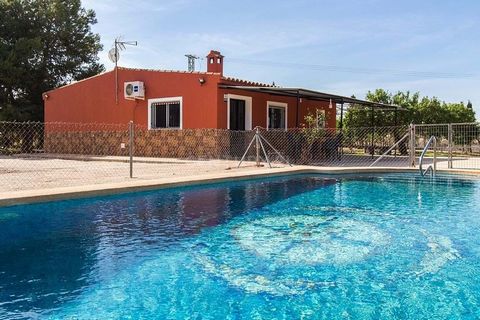 Location, easy access, surroundings, views, a single floor, Natural environment, peace, tranquility, relaxation, comfort, sun, near the beach, This property is only for those people who love the countryside and nature, and who at the same time like t...