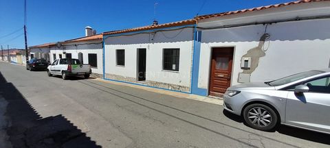 Located in a typical Alentejo village, this villa is just a few kilometres from the famous national road 2, in the municipality of Aljustrel. In a quiet area with excellent access, this villa is in excellent condition. Set on a 285m2 plot and with a ...
