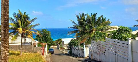 Dpt Guadeloupe (971), à vendre LE MOULE maison, mer, P4 de 72 m² - Plain pied