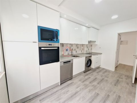 #127968; Renovated 2 bedroom apartment in the center of Barreiro - Close to the River Station to Lisbon Looking for a new home that combines convenience, comfort and modernity? We present this charming 2 bedroom apartment, completely renovated, locat...