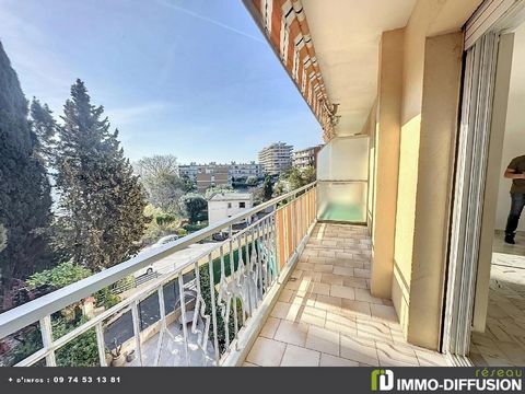 Mandate N°FRP160083 : Mont-Joli, Apart. 3 Rooms approximately 72 m2 including 3 room(s) - 2 bed-rooms - Site : 7 m2. Built in 1968 - Equipement annex : Balcony, Garage, parking, ascenseur, Cellar - chauffage : collectif gaz - Class Energy D : 201 kWh...