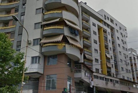 The premises are located in Palati me Shigjeta. General information Gross area of the premises 125 m2. Height 5.5 m. Floor 0. View from the street. Glass facade with 2 doors. 1 toilet. Suitable for various businesses. Highly populated area and moving...