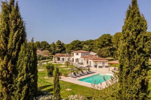 Exclusive. Lambesc. 20 minutes from Aix-en-Provence, magnificent fully renovated villa of approx. 225m2 set in 7,700m2 of gardens planted with Mediterranean trees, fruit trees and vines. South-facing. On the first floor, the villa features an entranc...