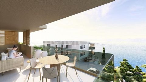 Stelt u zich eens voor dat u elke dag begint met het zachte geluid van de golven en de mediterrane zon. Dit luxe nieuwbouw appartement aan de pittoreske kust van Kroatië voldoet aan de hoogste normen en biedt een onvergelijkbare woonsfeer. Exclusieve...