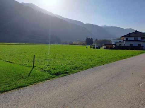 Sonniges Baugrundstück in Arnoldstein Traumhafte Lage mit viel Platz! Zum Verkauf steht ein großzügiges Baugrundstück in Arnoldstein. Es bietet insgesamt 1.306 m² Grundstücksfläche, davon 371 m² bebaubare Fläche. Das Grundstück überzeugt durch seine ...