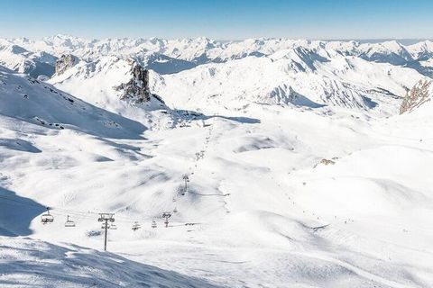 In einer ruhigen Gegend mit Blick auf das Dorf gelegen, bietet dieses schöne, 35 m² große Apartment in der Residenz „Le Chardonnet“ bequem Platz für bis zu 6 Personen. Die im 2. Stock gelegene Wohnung verfügt über einen sonnigen Südbalkon mit herrlic...