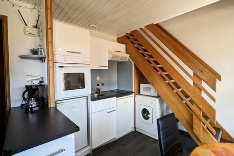 Gîte in einem Holzchalet auf 700 Metern Höhe mit Blick auf die Stadt Gérardmer: Sommer- und Winterresort mit seinem See, seinen Bergwanderungen, seinem Skigebiet La Mauselaine. Essen und Arzt 1 km entfernt. Unabhängige Gîte von 55 m² in einem Chalet....