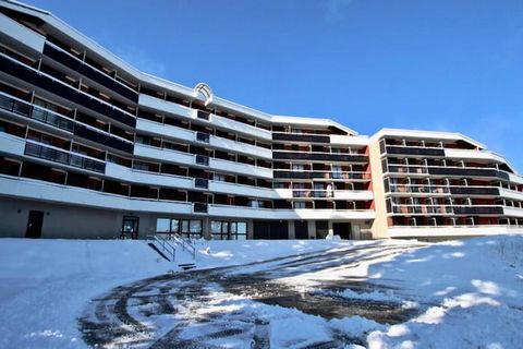 Ce charmant appartement de 36 m², situé dans la résidence de Chamrousse 1750 (Roche Béranger), offre le cadre idéal pour une escapade au ski. Situé au 3ème étage avec un balcon orienté sud-ouest, l'appartement offre une vue imprenable sur les montagn...