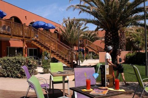 Au cœur d’un superbe parc arboré au Cap d’Agde, la Résidence Odalys du Golfe**** vous attend pour des vacances ensoleillées. L’établissement agathois jouit d’un bel emplacement à seulement 400m de la plage et 5 minutes du port et des commerces de la ...