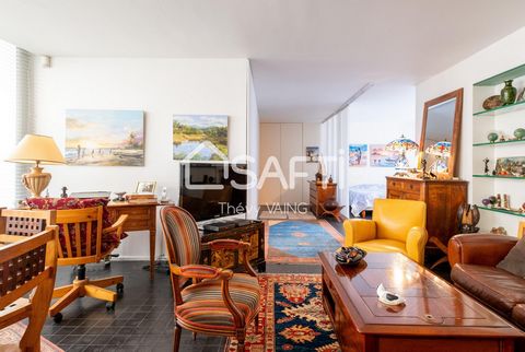 Saint Vincent de Paul district, this loft (100.38m2 Carrez Law, floor space 150.56m2) benefits from a privileged location in the heart of the 10th arrondissement of Paris. Ideal location for frequent and professional travelers thanks to the proximity...