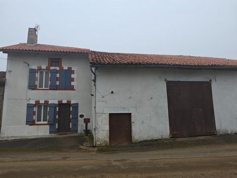 Located in Cherves-Châtelars (16310), this property enjoys the charm of a small village on the outskirts of Montemboeuf, offering peace and serenity. Just 5 minutes from schools and colleges, 15 minutes from Chasseneuil, and 45 minutes from Angoulême...