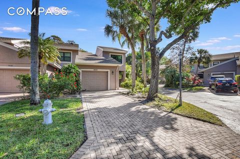 Discover your perfect BOCA RATON, FLORIDA RETREAT where modern comfort meets vibrant living! This delightful 3-bedroom, 2.5-bathroom home is ideal for those seeking both style and convenience in a vibrant community.Inside, you'll find a bright and op...