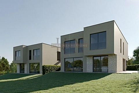 Location: Istarska županija, Poreč, Poreč. ISTRIA - POREČ We offer you two MODERN luxury VILLAS under construction only 2 km from the sea and the center of Poreč. It is located in a quiet neighborhood close to all commercial amenities. VILLA 1 and 2 ...