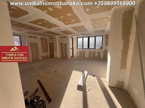 ... NESSUNA COMMISSIONE DA PARTE DELL'ACQUIRENTE! L'agenzia 'Unique Properties Bansko' offre in vendita SPAZIOSO APPARTAMENTO CON DUE CAMERE DA LETTO, SITUATO IN UN COMPLESSO TUTTO L'ANNO CON UN BASSO COSTO DI MANUTENZIONE! APPARTAMENTO SOLEGGIATO E ...