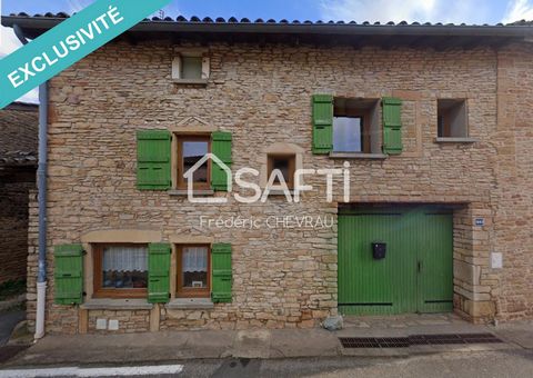 Située à Loché (71000), cette maison offre un cadre paisible en pleine campagne, à proximité d'écoles, lycées, collèges et crèches. Les transports en commun tels que bus et train facilitent les déplacements professionnels. Cette propriété bénéficie d...