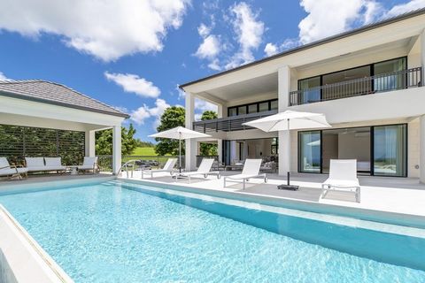 Located in Apes Hill. Located within the exquisite Apes Hill Golf Resort in St. James, Birdsong is a stunning 4 bed, 4.5 bath Grand Fairway Villa offering beautiful sea views. Featuring over 20,000 square feet of prime land along an elevated ridge li...