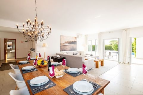 Algarve Vacation is committed to working towards providing sustainable accommodation options together with our property owners, reflecting our commitment to environmental responsibility. Villa Koster Villa Koster is a wonderfully spacious 4-bedroom H...