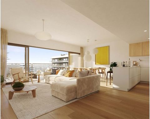 3-bedroom duplex with private roof-top terrace in Faro, situated in the exclusive new Lux Garden Evo, a new private development. This transversal flat with excellent sun exposure has a balcony on each side, bringing light and comfort to the interior....