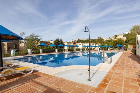 This stunning 3-bedroom apartment is located in the Las Jacarandas complex, nestled within the picturesque Los Arqueros community in Benahavís. The complex boasts two large swimming pools and a children's pool, all surrounded by well-maintained green...