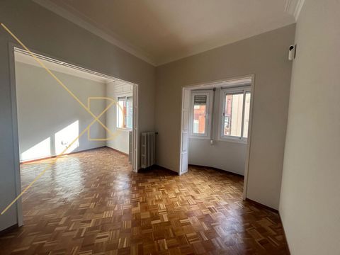 From DCANO Real Estate Agency we are pleased to present this magnificent opportunity in Sarrià-Sant Gervasi: property with great possibilities for renovation In the heart of the prestigious neighbourhood of Sarrià-Sant Gervasi, we present this 113 m²...