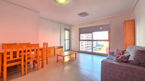 Leef in het comfort van dit appartement in Gandía met alle voordelen Ontdek dit prachtige appartement in Gandía, ideaal voor wie op zoek is naar comfort, moderniteit en een strategische ligging in de Valenciaanse Gemeenschap. Met een bebouwde oppervl...