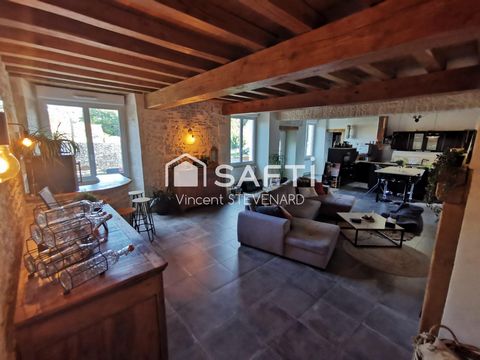 Maison de plain pied en pierre rénovée avec style