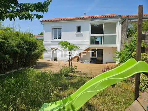 Maison familiale 4 chambres et un bureau entièrement rénovée au calme!