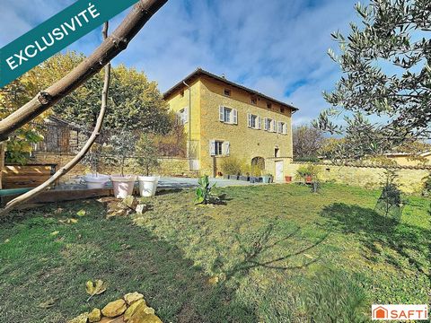 Pierres dorées, 181 m² au sol, vue dégagée sur vignes