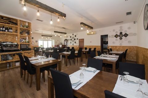 Restaurant for sale for the reason of REFORM of the owners. Business working very well and with an excellent monthly billing. With closure of 2 days a week, it closes all the 2nd and 3rd fairs for cleaning and rest of the staff. The restaurant has a ...