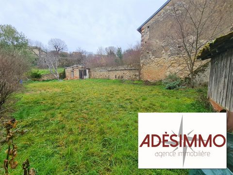 50km south of Toulouse, 7km from Lézat sur Lèze, in the bastide village of St Ybars, land of 300m2 constructible with a nice small stone building, a well the whole land is flat. The commune is covered by the National Urban Planning Regulations. Price...