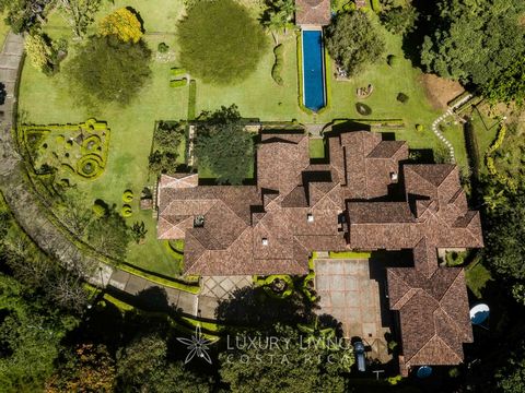 VILLA ARTESANA 19,617 m2 of land – Over 1,400 m2 construction area / An exceptional offering at $4,900,000 fully furnished and equipped Video and a full set of photos is available for pre qualified buyers. The beauty of the Costarrican natural wonder...