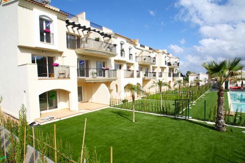 ▷Appartement Penthouse à Denia, Costa Blanca Alicante. L'appartement dispose de deux chambres double, d'une salle de bain, d'une cuisine américaine entièrement équipée, d'un salon spacieux, d'une grande terrasse et d'une buanderie séparée avec connex...