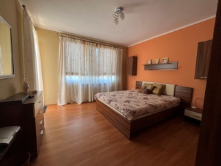 Price: €205.000,00 District: Balchik Category: House Area: 160 sq.m. Plot Size: 630 sq.m. Bedrooms: 3 Bathrooms: 2 Location: Countryside We are pleased to offer lovely property, located in a very nice village only 5 km from the sea town of Balchik. T...