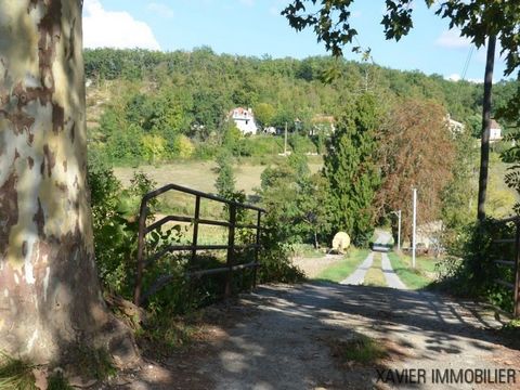 Summary Property with gites, indoor swimming pool on approximately 20HA of land. This property located on a hilltop with a view of its adjoining land, is located between Montaigu de Quercy and Montcuq, two villages with shops, restaurants and school....