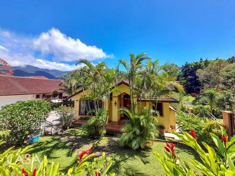 Nestled in the serene hills of Alto Lino, Boquete, Chiriqui, this property offers a tranquil escape with breathtaking mountain views. Spanning across 777 square meters of gently sloped terrain, this home boasts meticulous landscaping and captivating ...