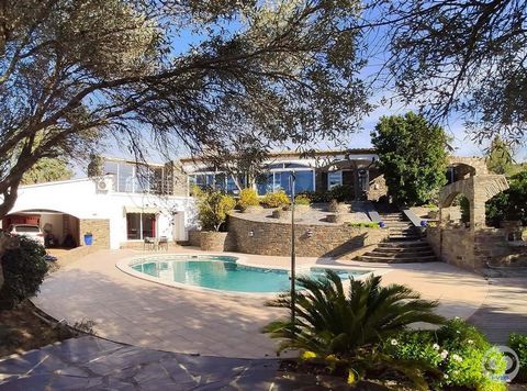 You are in the heart of the Cap de Creus natural park on the Costa Brava!. . Wooded property of 10 thousand m2 located on the heights of Cadaqués and Port de la Selva,. facing south you enjoy a privileged location to contemplate the beauty of all the...