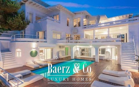 This spacious villa is located in the exclusive private urbanization of Can Furnet, offering secure access and stunning views that stretch from Dalt Vila to the sea, with views up to the island of Formentera. The property is spread over 4 levels. On ...
