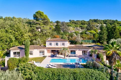 This beautiful neo-Provencal villa with a total surface area of 325m2, is comfortably set on 7,200m2 of land with an open view on the hills. The house is composed of a spacious living room, a fully-equipped kitchen, 4 en suite bedrooms and a sport ro...