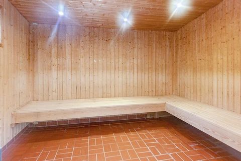 Ośrodek wypoczynkowy Kysthusene w Gilleleje Bezpośrednio na łonie natury, tak blisko Kattegat, że można go usłyszeć i poczuć. Basen (kryty i odkryty), sauna, bezpłatny dostęp do Internetu i plac zabaw to tylko niektóre z wielu udogodnień oferowanych ...