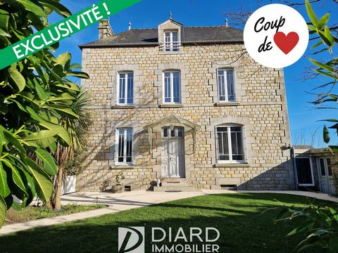LOVE AT FIRST SIGHT GUARANTEED!! Close to all amenities, charming house of about 200 m2 renovated, comfortable with a neat decoration. Ground floor: Entrance. Living room. Stay. Ground Terrace with Jacuzzi: Fitted Kitchen about 24 m2. Back kitchen. M...