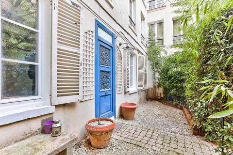 Set in the tree-lined inner courtyard of a handsome old, secure building, the VANEAU group offers this charming 39.82 m² Loi carrez apartment with its 20 m² garden, bordered by a hedge to protect it from the vis. The apartment comprises an entrance h...
