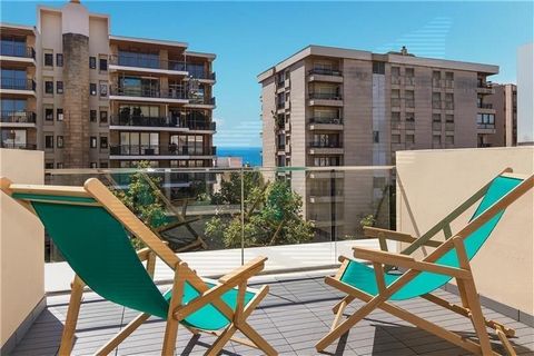 Brand new. Penthouse with communal pool in the area of Son Armadams with sea views. This penthouse consists of a living room, fitted kitchen, 2 double bedrooms, 1 bathroom, toilet, double glazing, air conditioning, solarium terrace of 11m2 approx., 1...