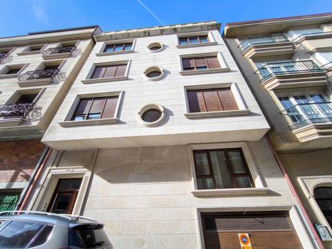 We present our next property located in the center of Porto do Son consisting of two bedrooms, two bathrooms, kitchen, living room and storage room. Porto do Son is a town and municipality in the province of La Coruña, belonging to the region of Noya...
